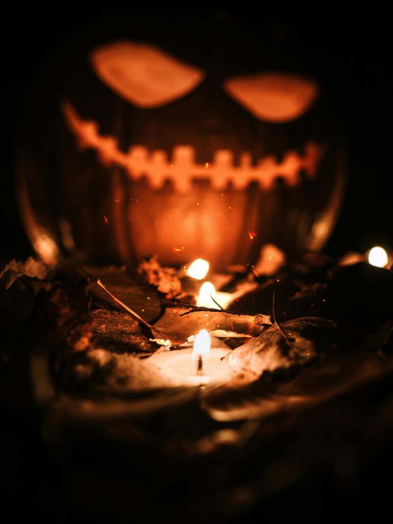 Creepy Pumpkin Glow Awesome Halloween Wallpaper
